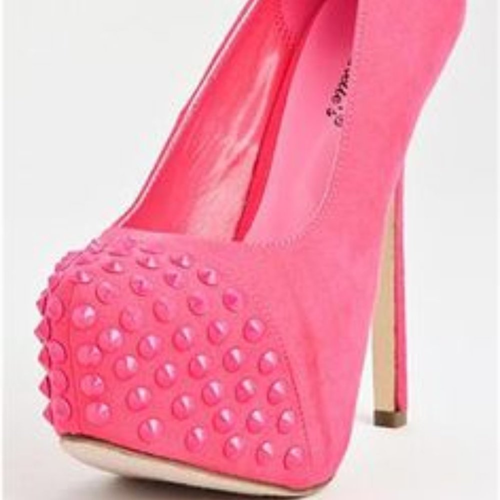 Breckelles Marisa Studded Pump - Enviius